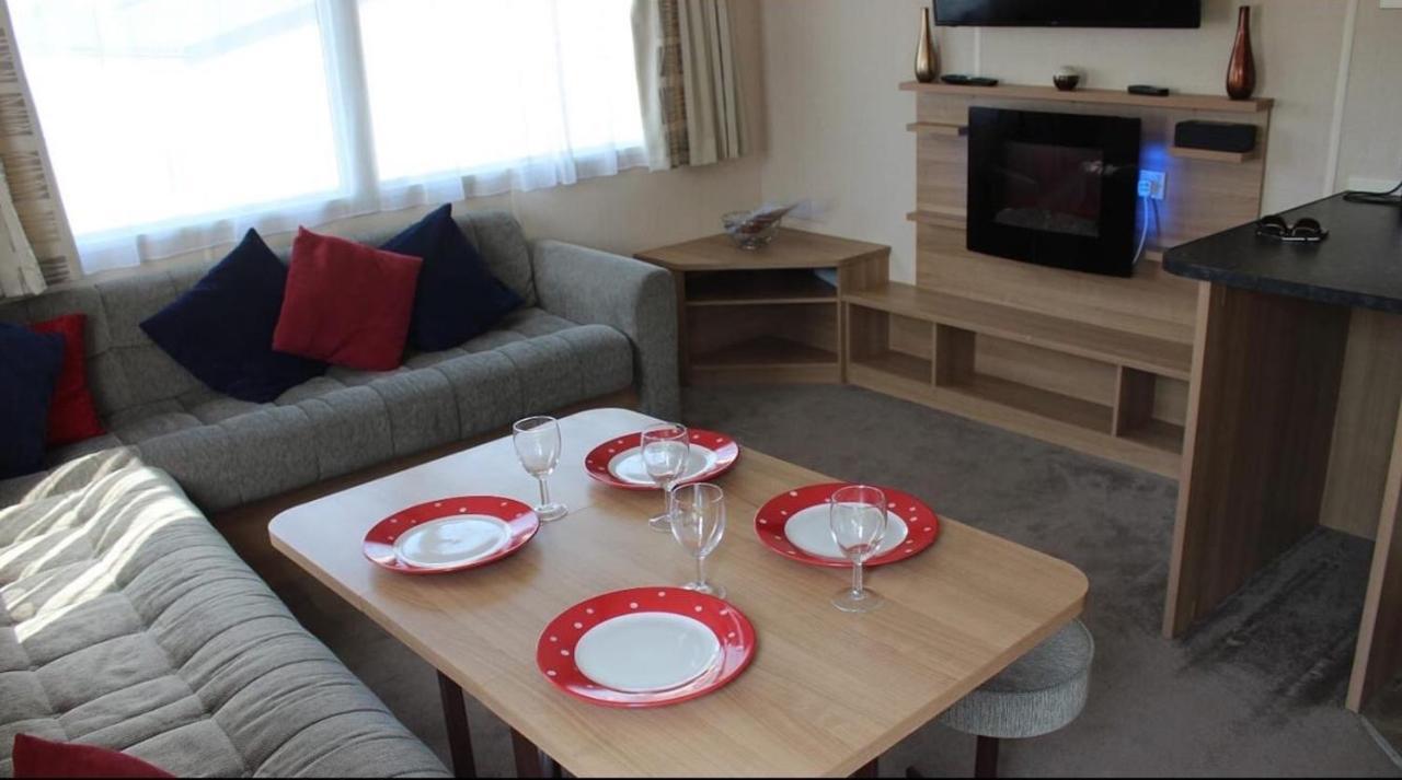 פול 3 Bed Holiday Home מראה חיצוני תמונה